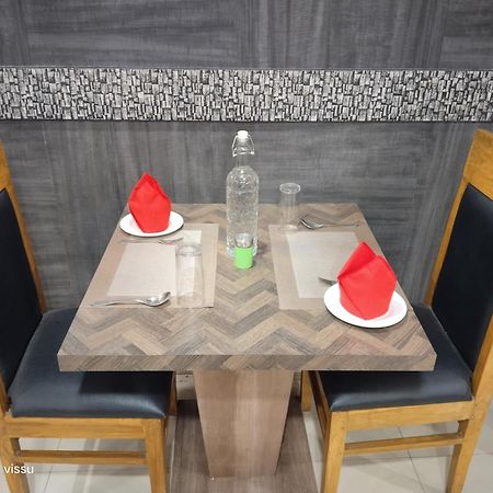 variety inn Patna  Exteriör bild