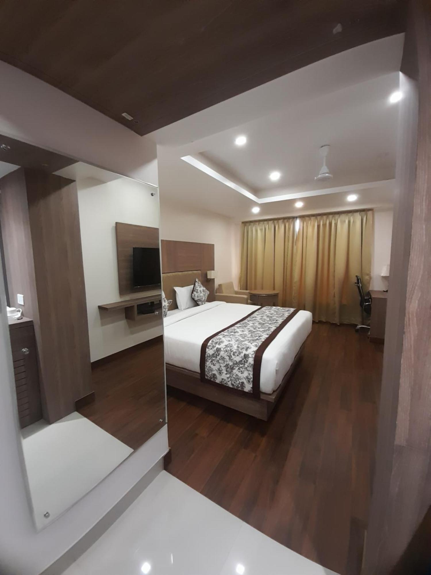 variety inn Patna  Exteriör bild