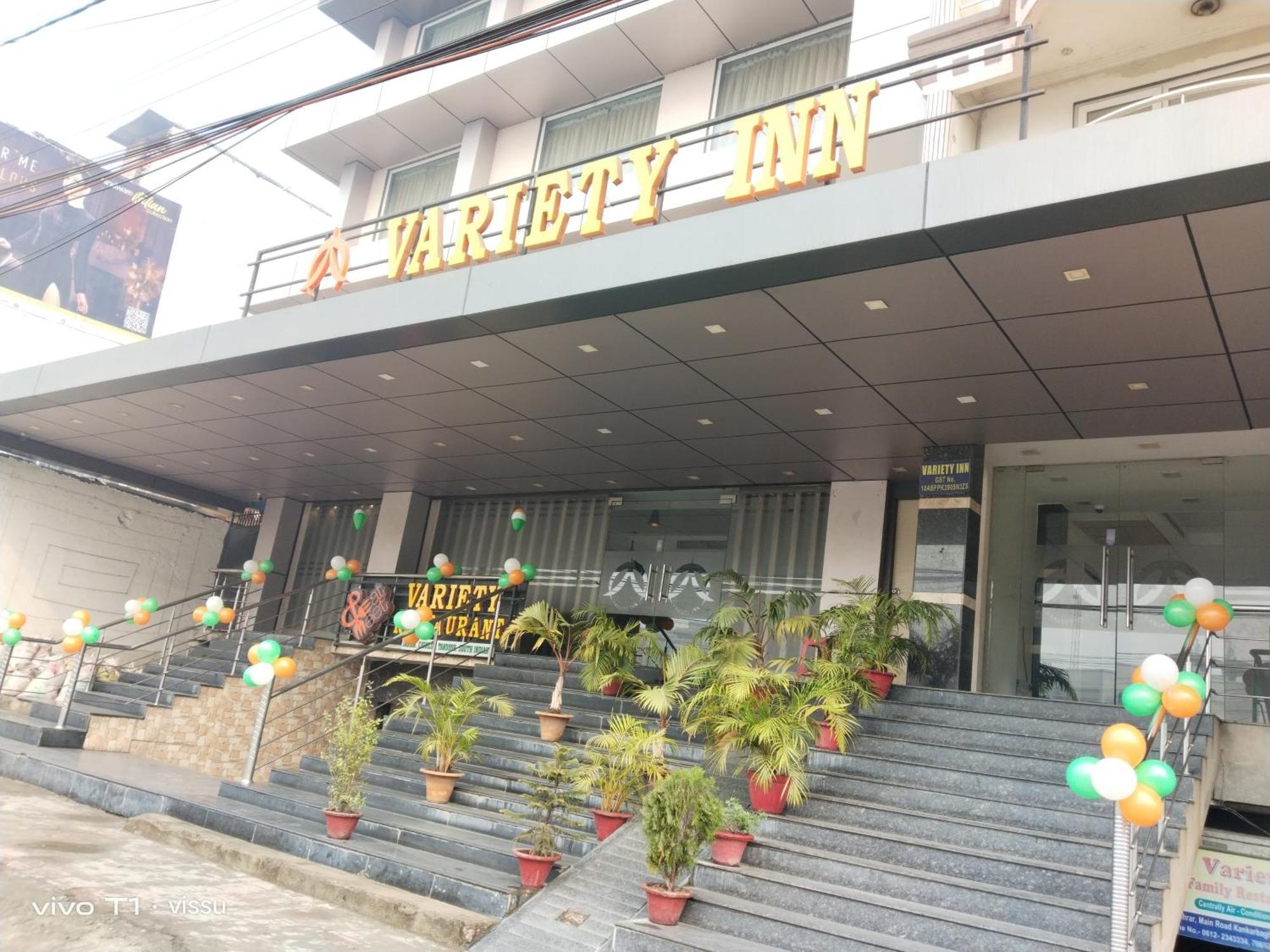 variety inn Patna  Exteriör bild