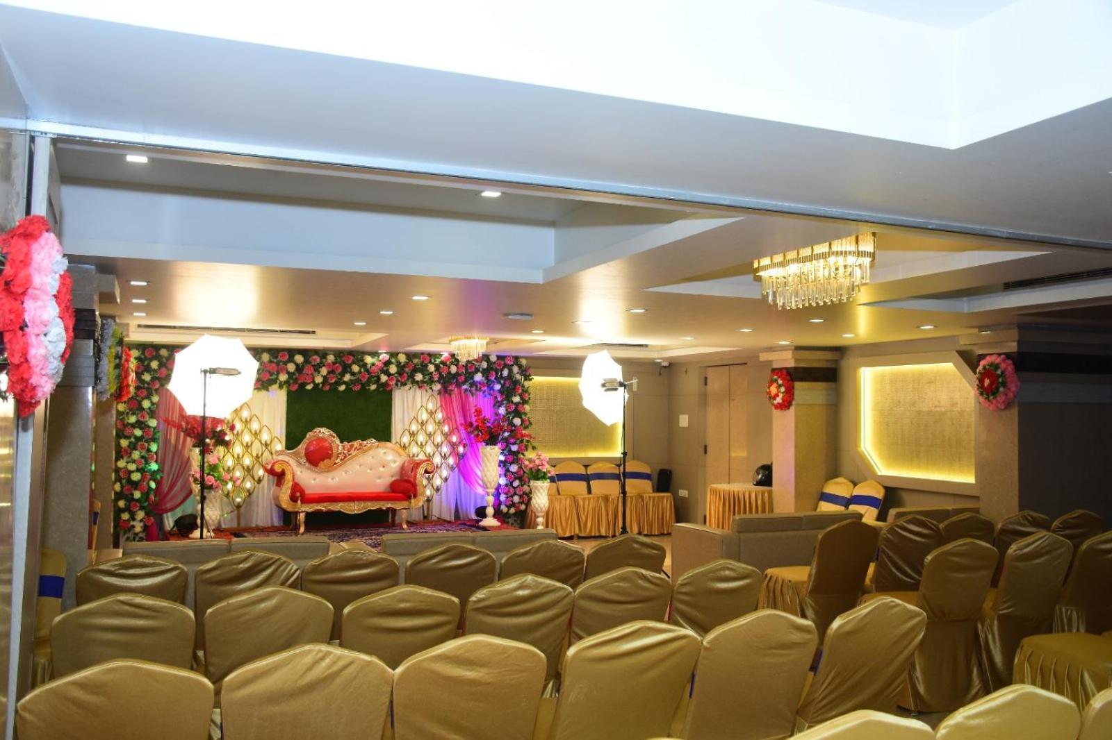 variety inn Patna  Exteriör bild